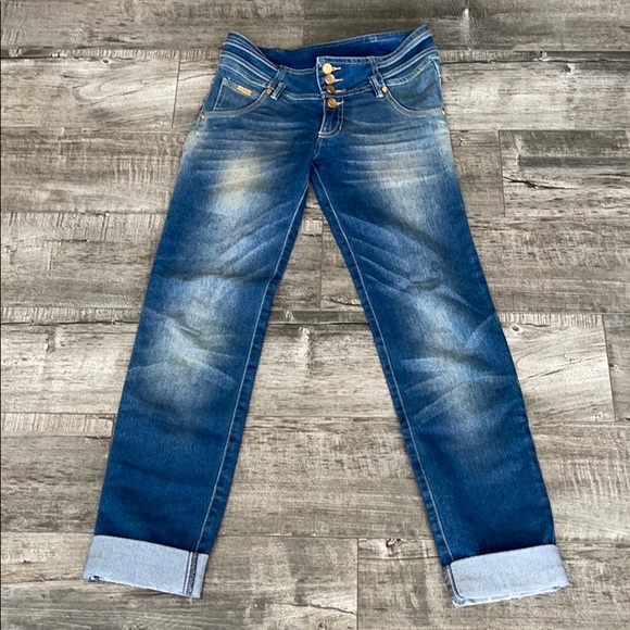 New Colombian jeans size 8 for women